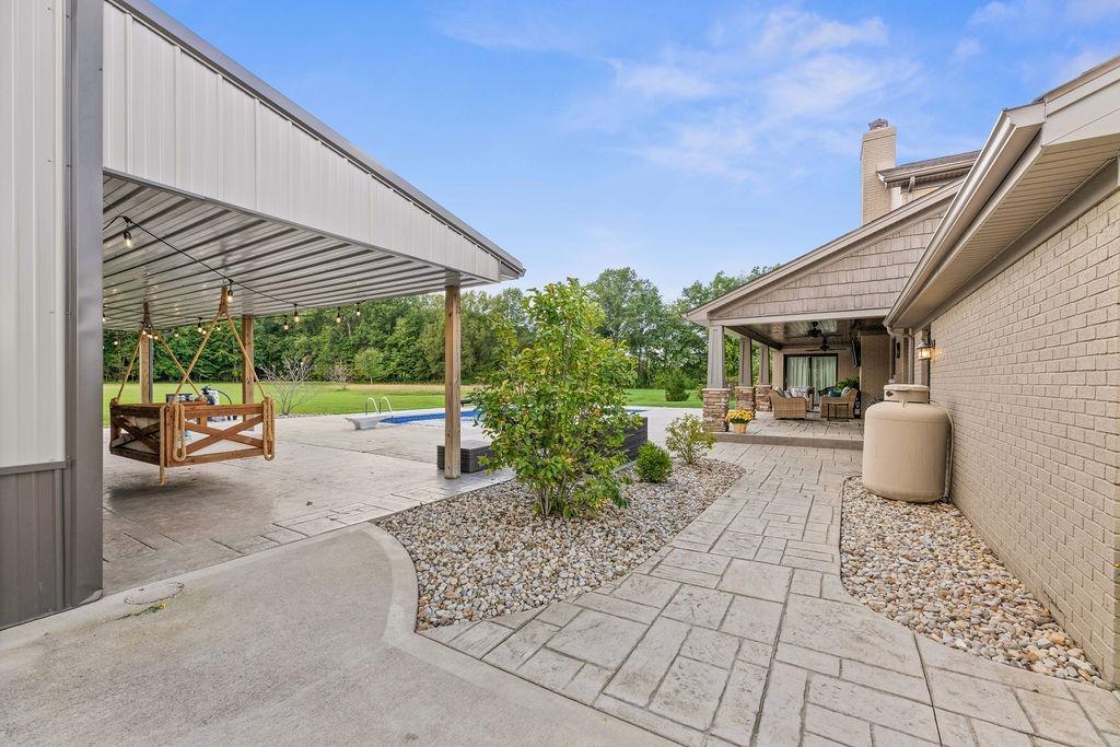 1716 Yankeetown Road