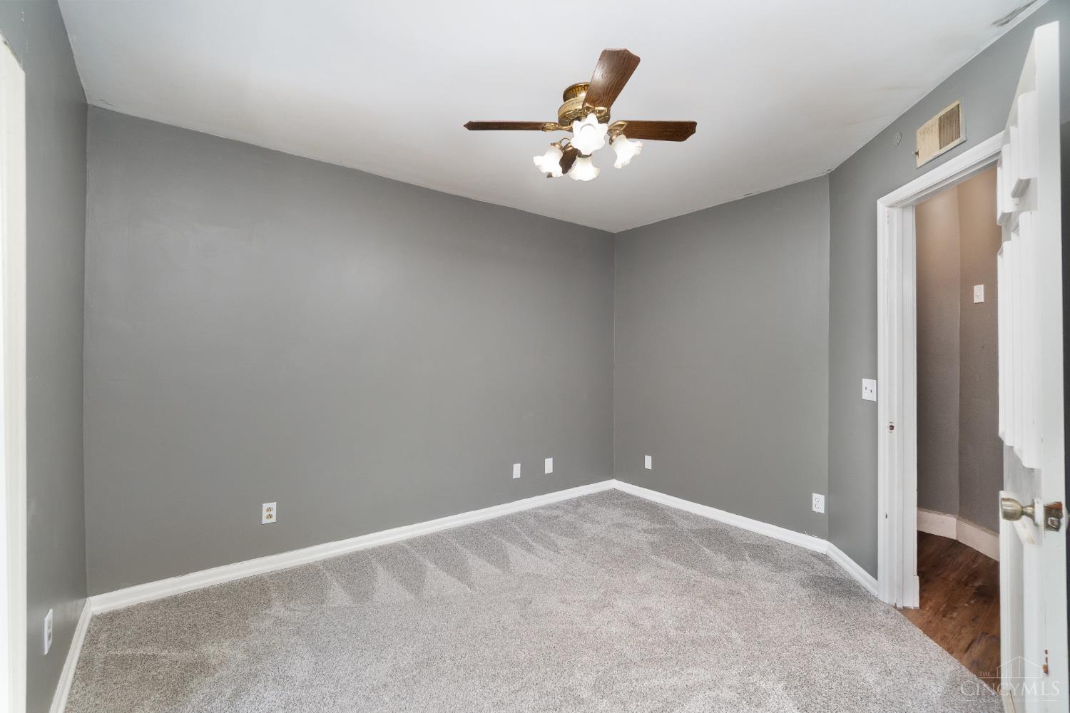 3275 White Oak Valley Road