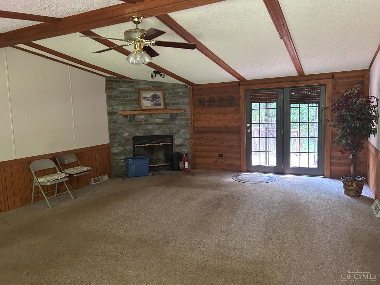 14084 Holiday Drive