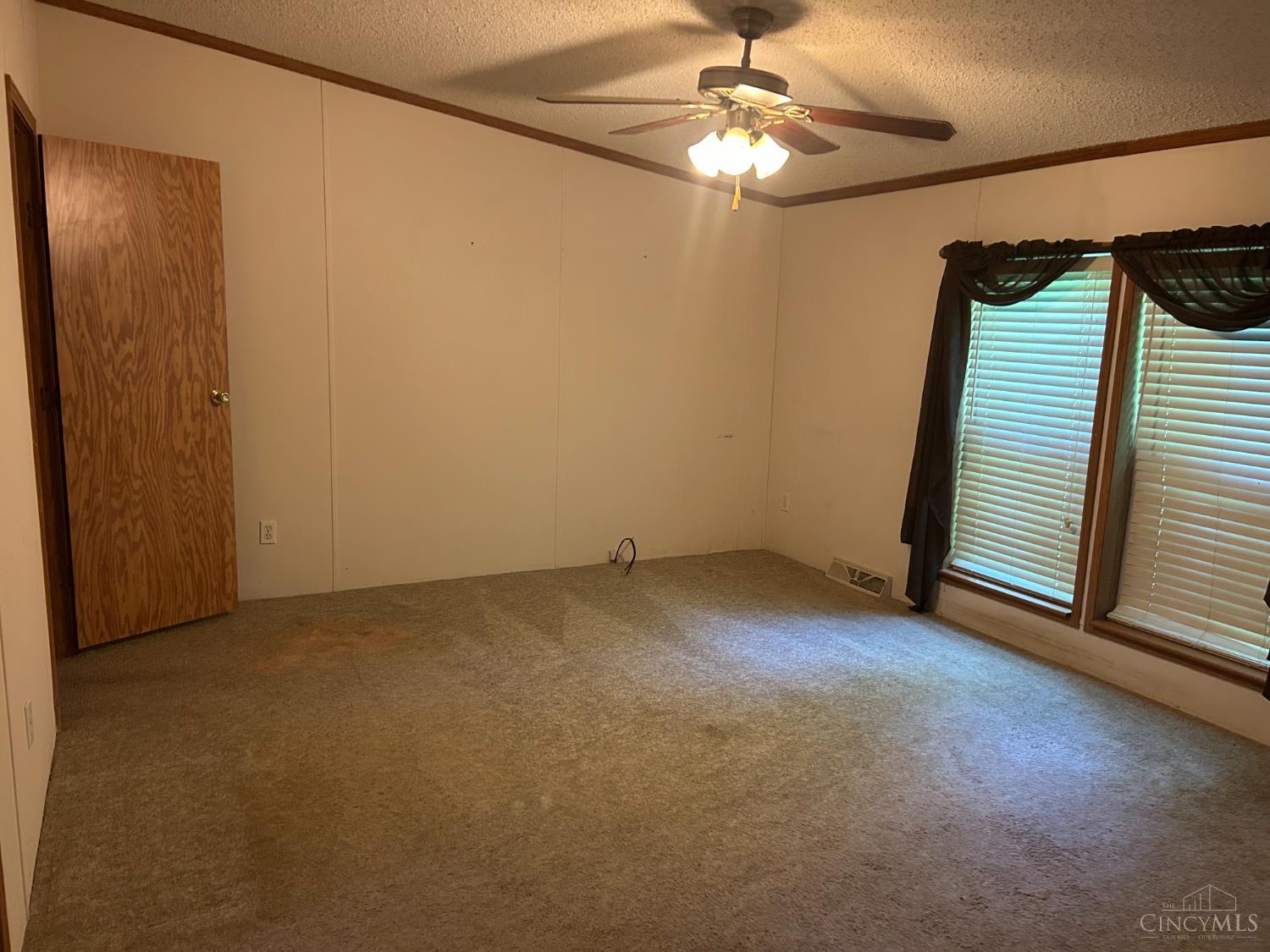 14084 Holiday Drive