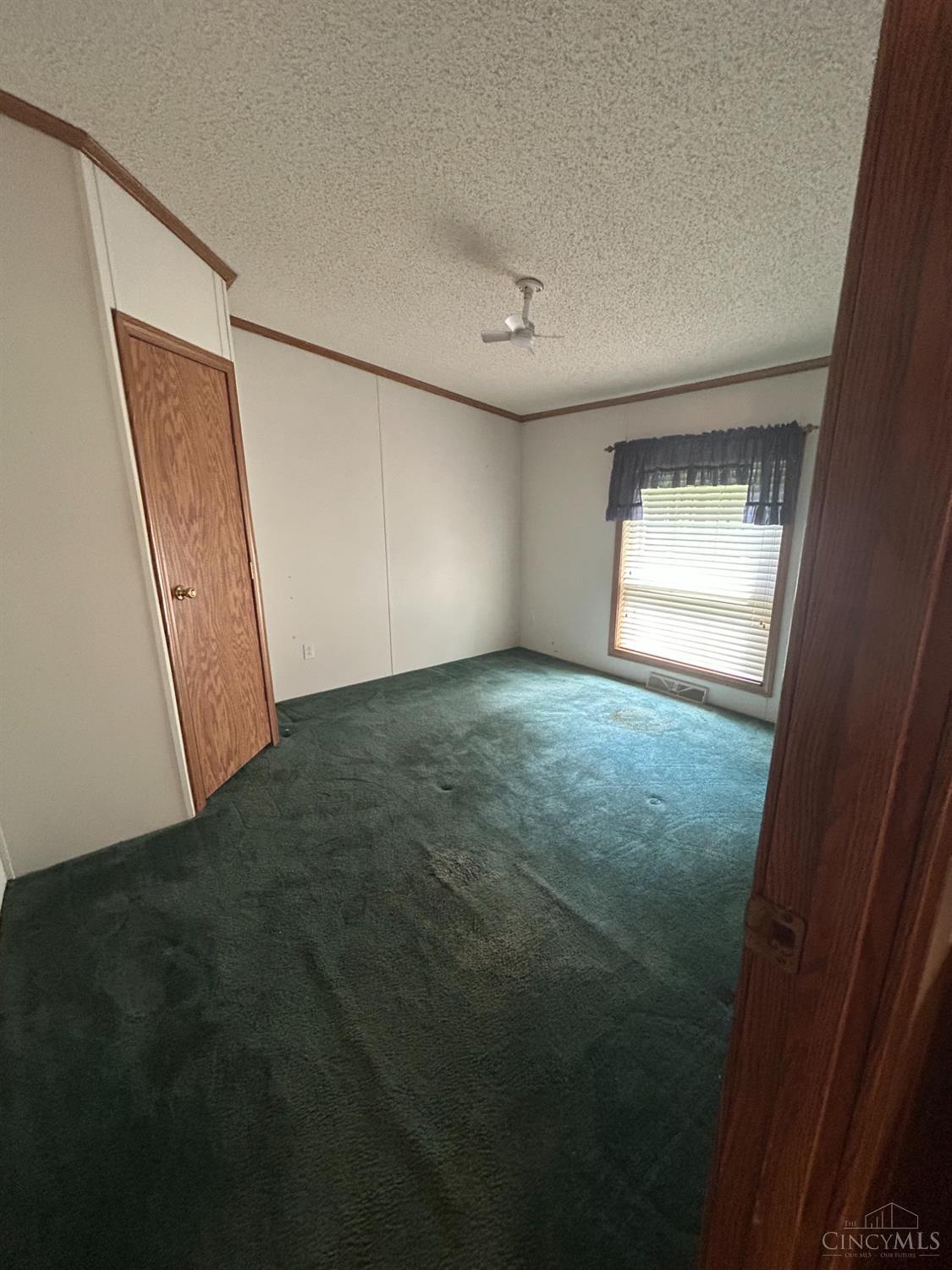 14084 Holiday Drive