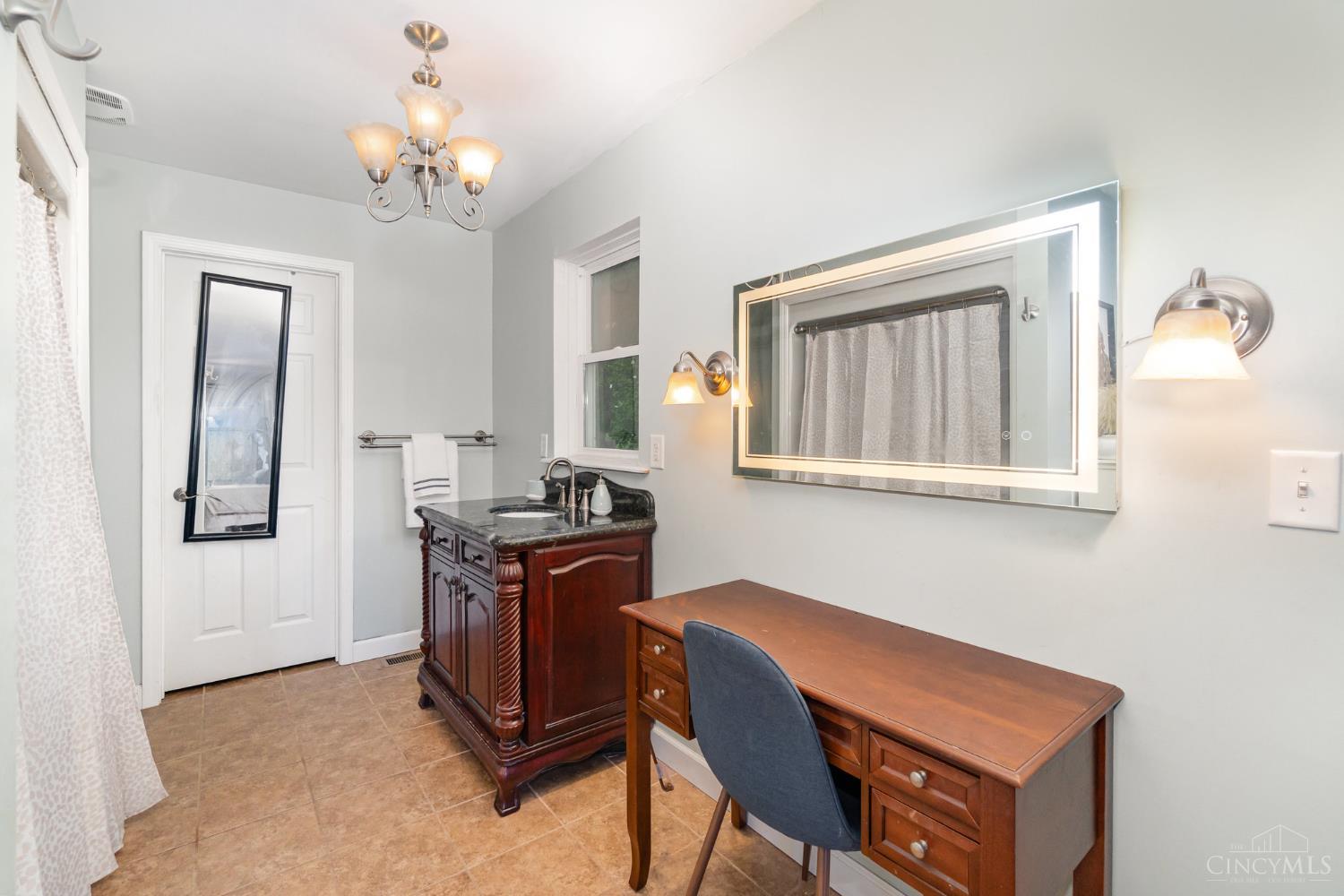 1740 Yankeetown Road