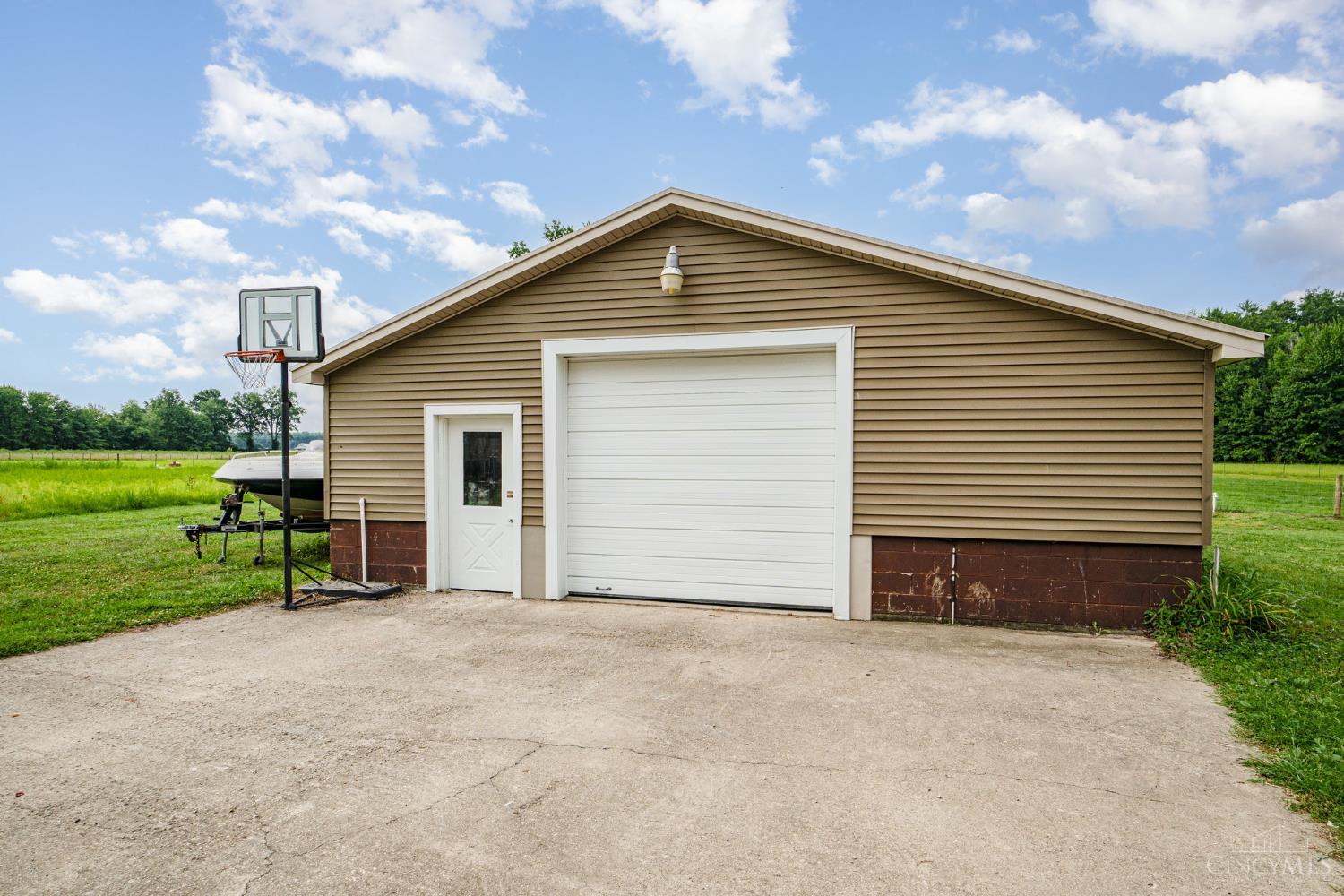 1740 Yankeetown Road