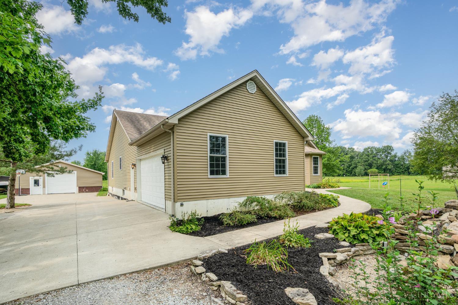 1740 Yankeetown Road