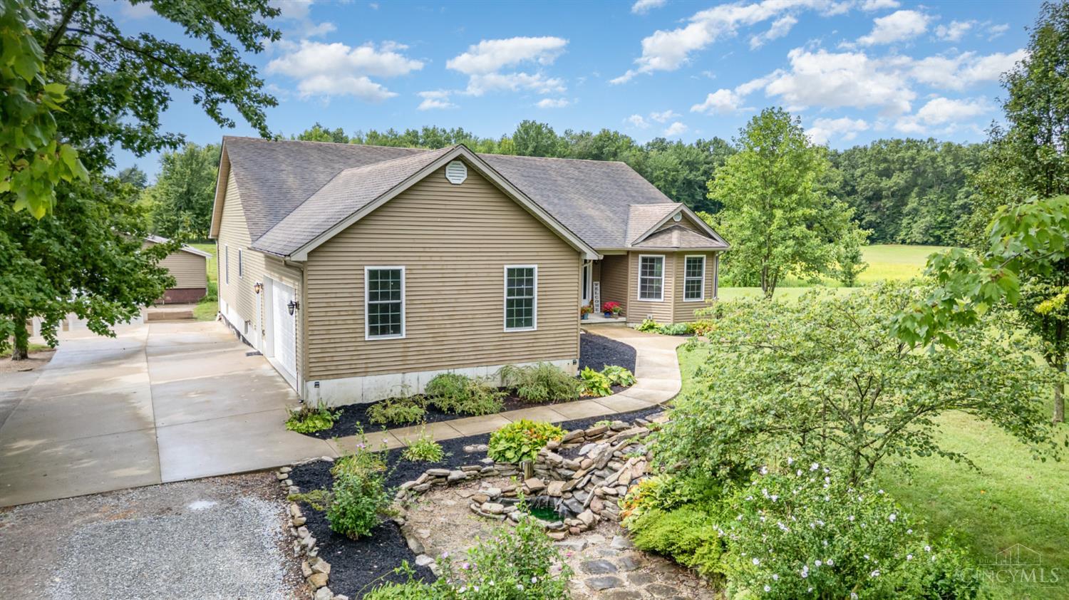 1740 Yankeetown Road