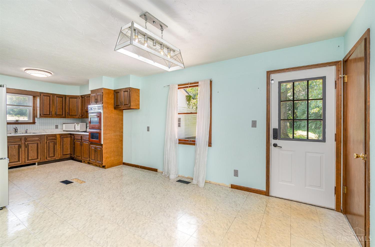 7102 Pence Road