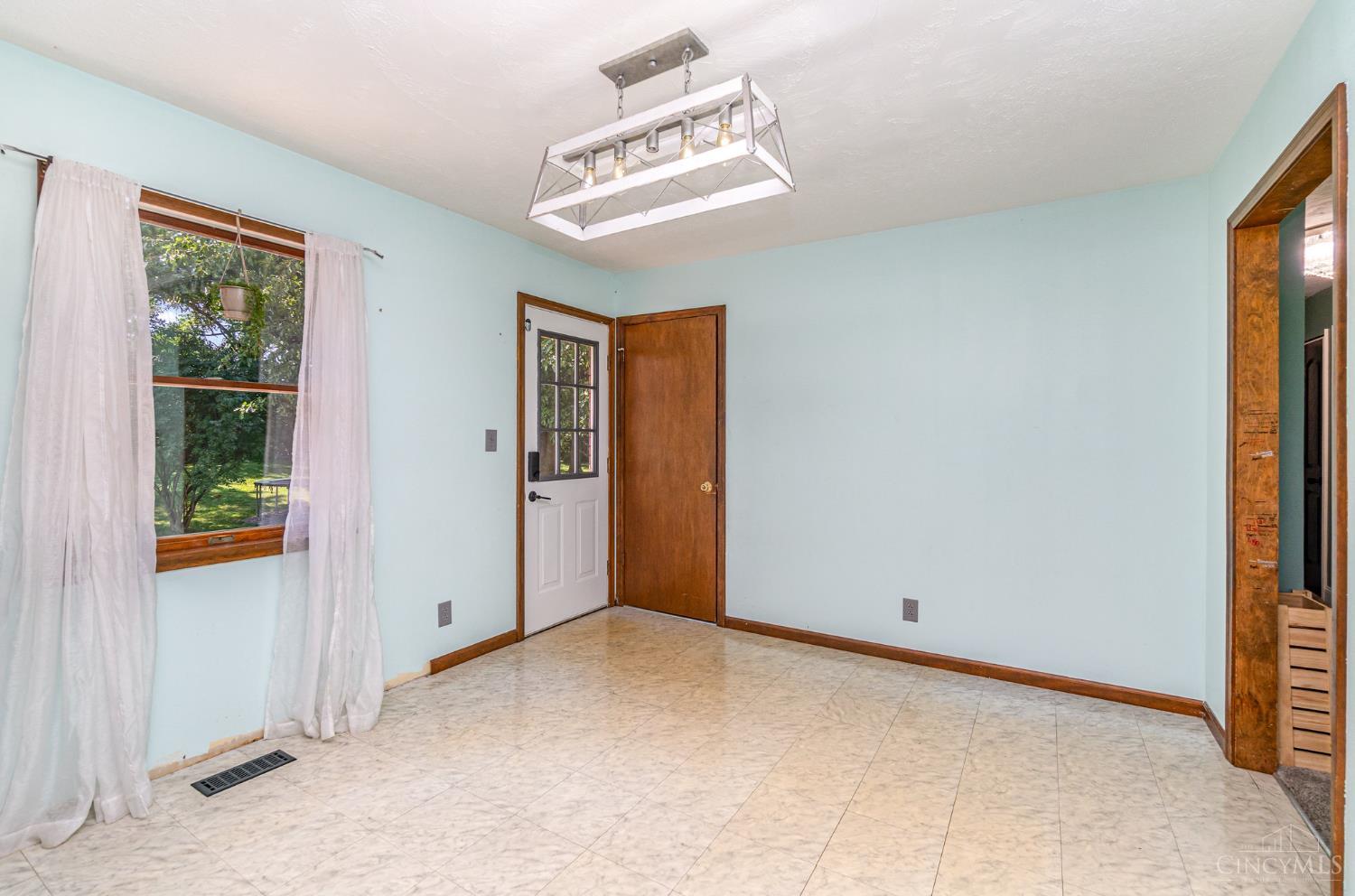 7102 Pence Road