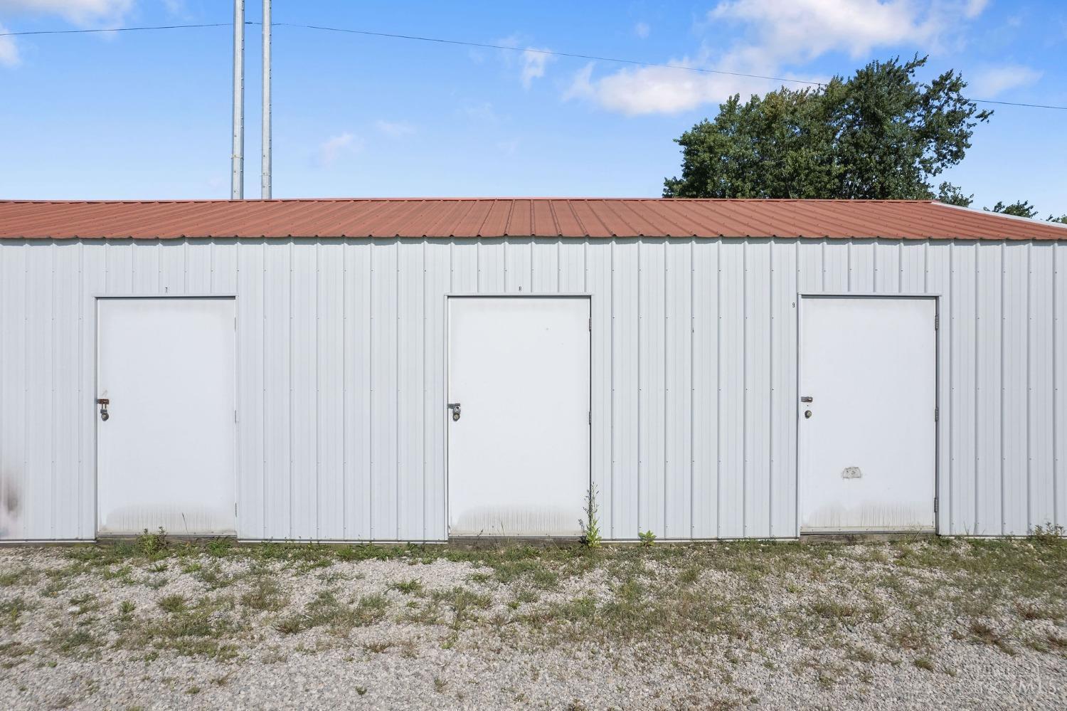1215 Silcott Road