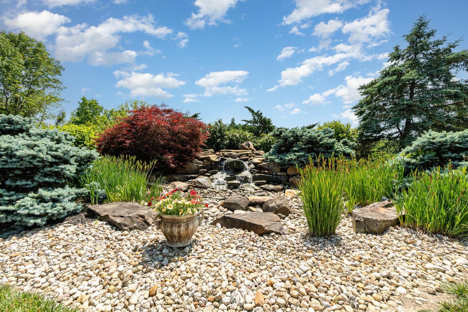 7621 White Swan Road