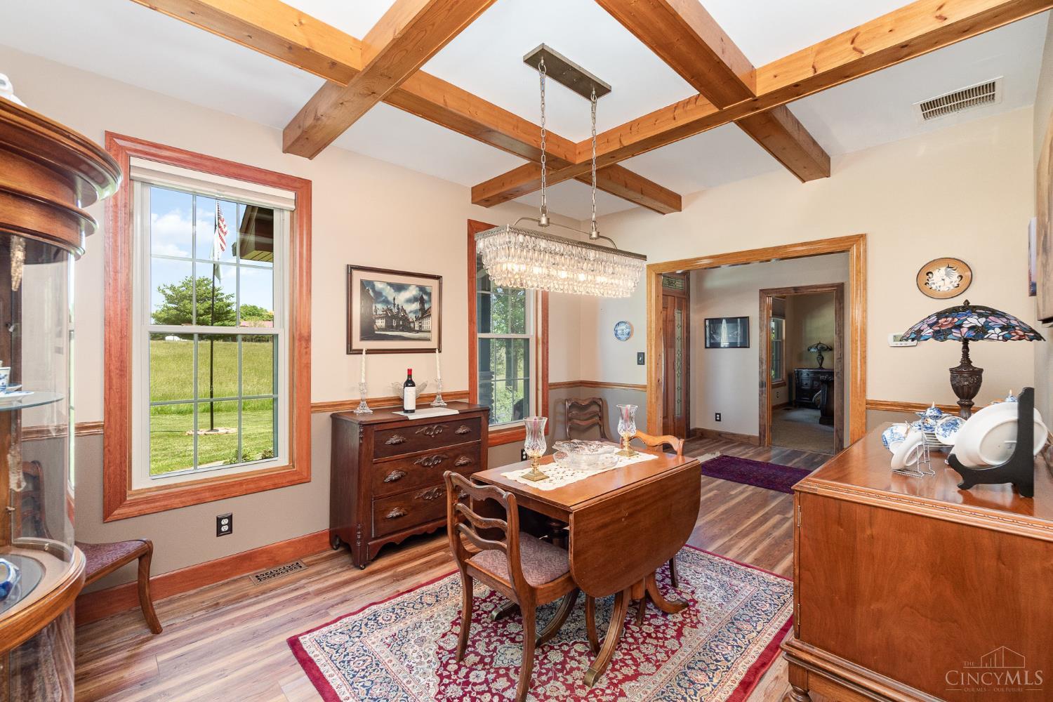 7621 White Swan Road