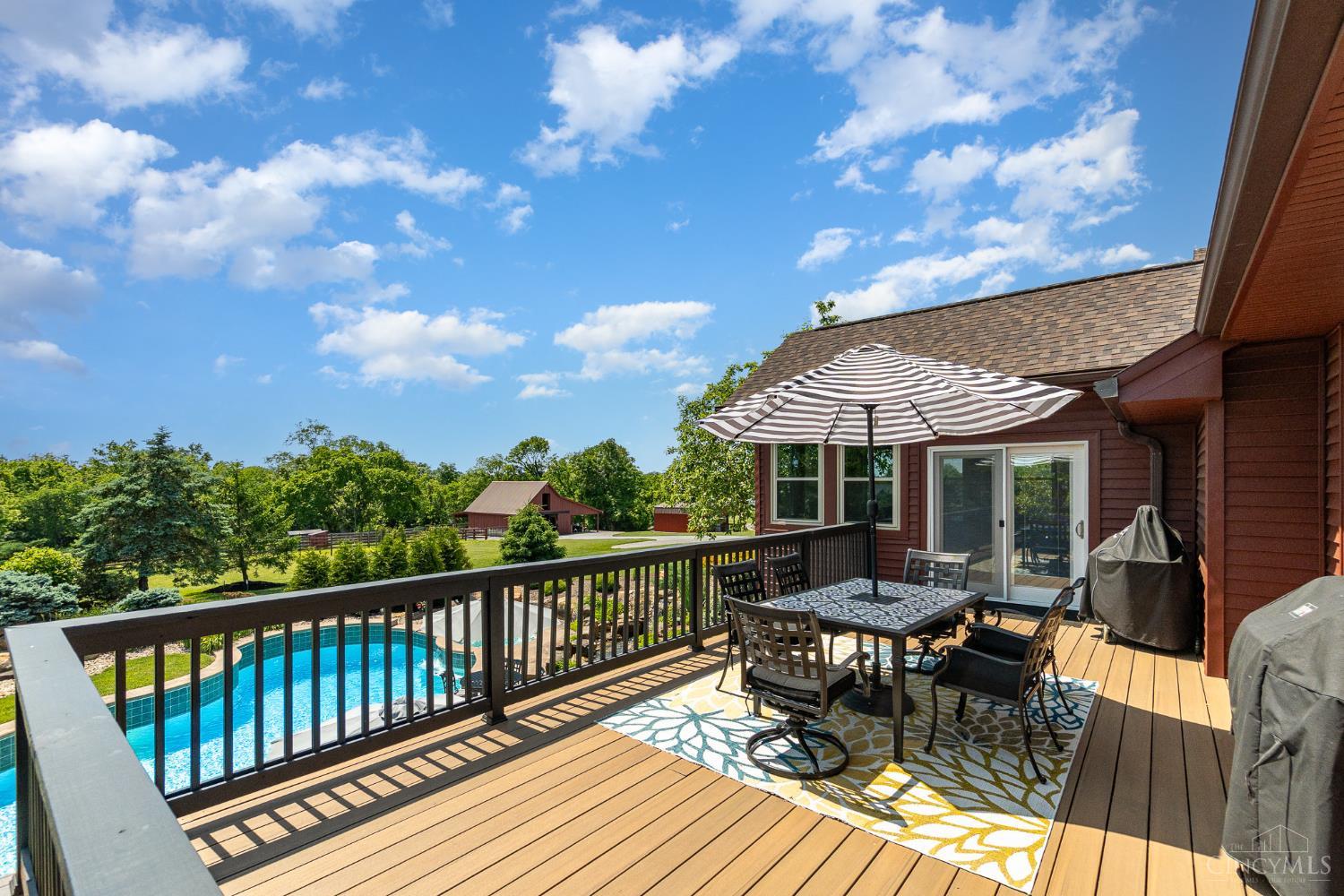 7621 White Swan Road