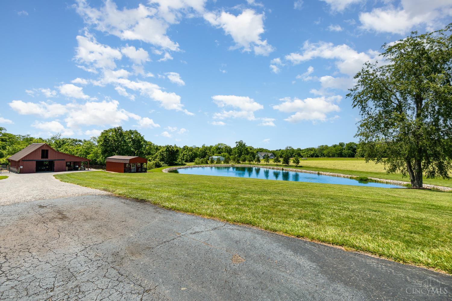 7621 White Swan Road