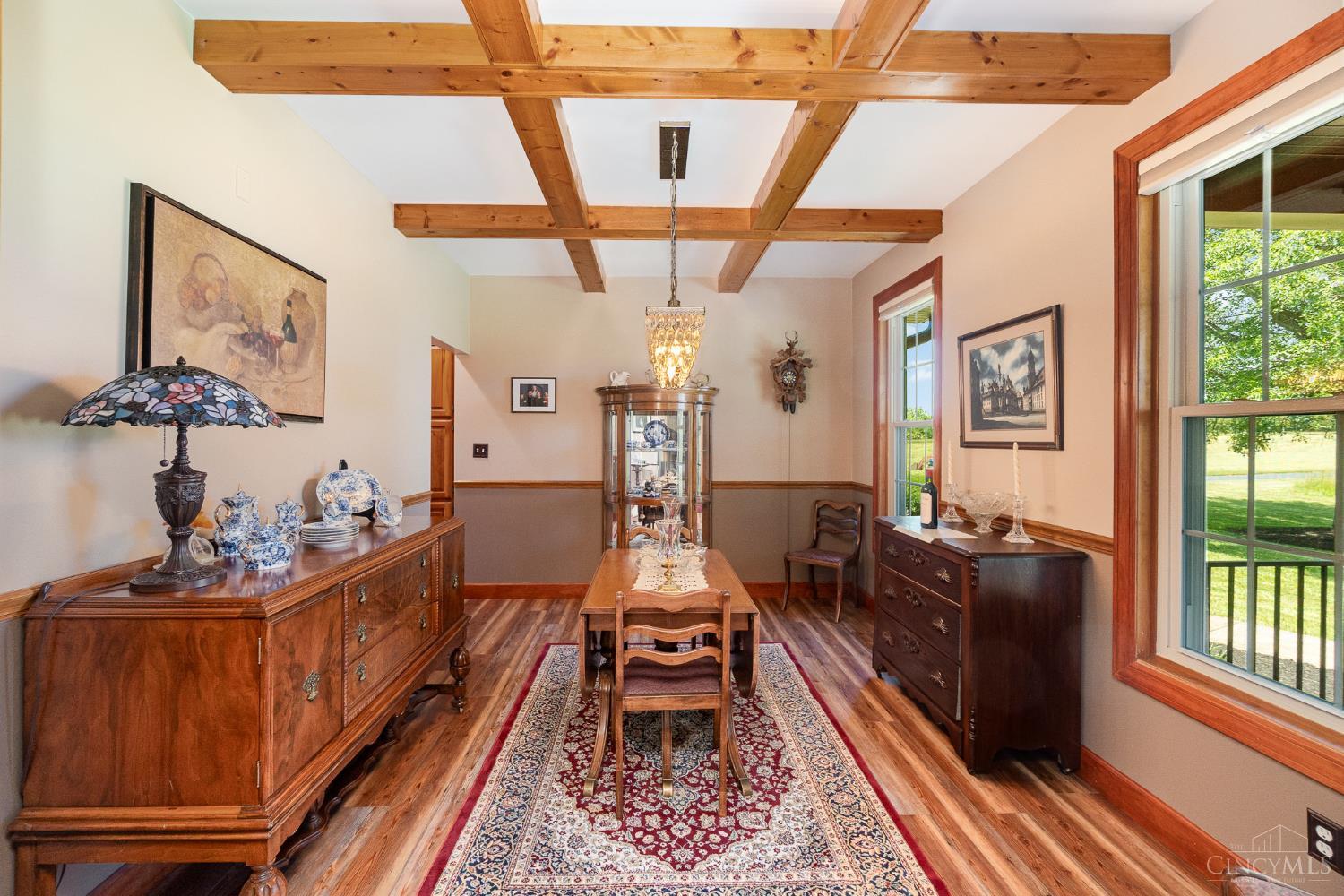 7621 White Swan Road