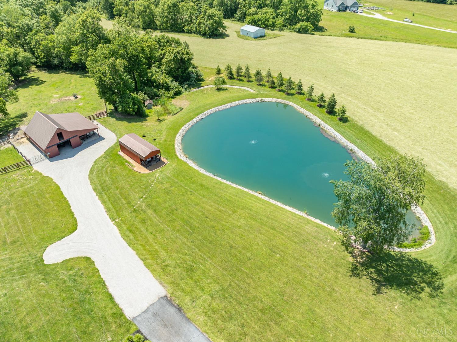 7621 White Swan Road