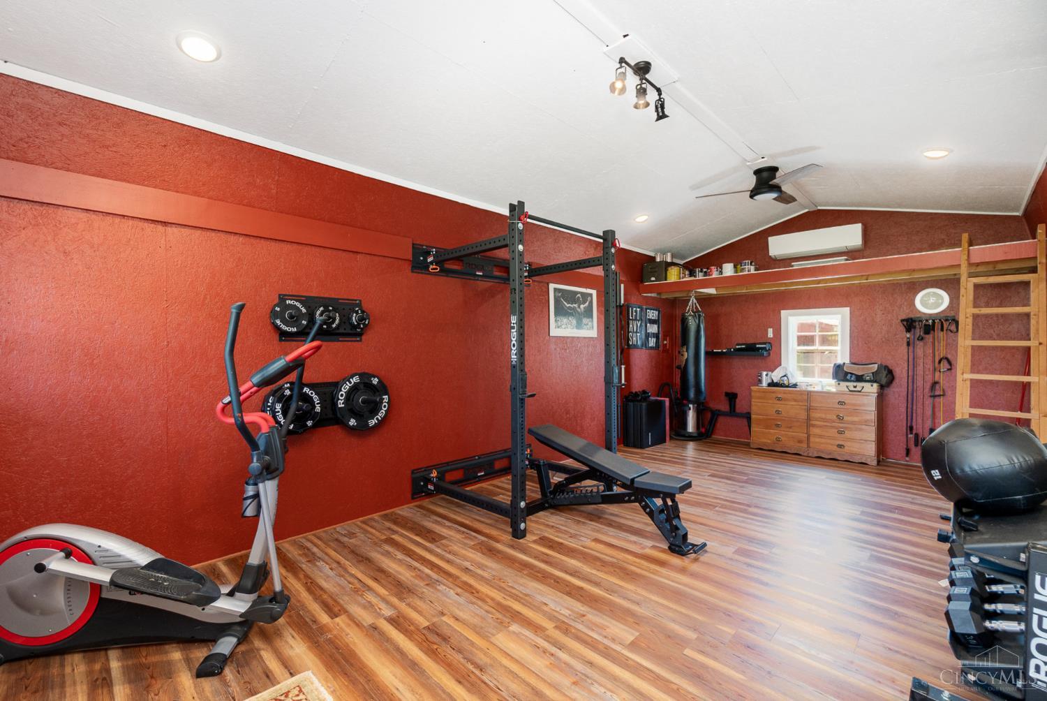 7621 White Swan Road