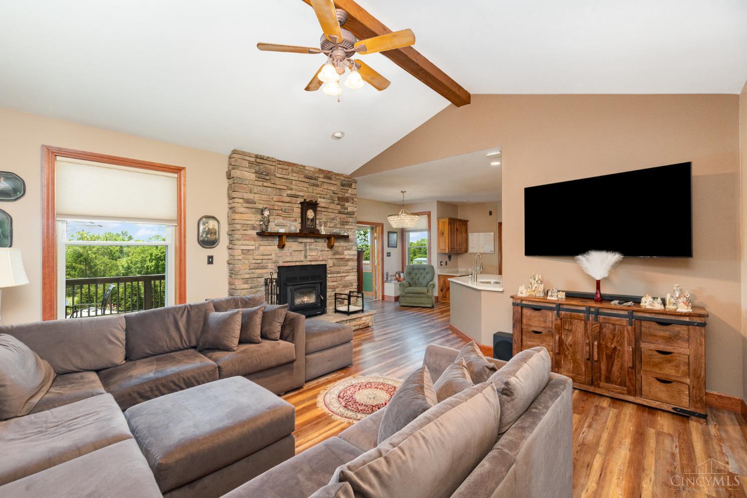 7621 White Swan Road