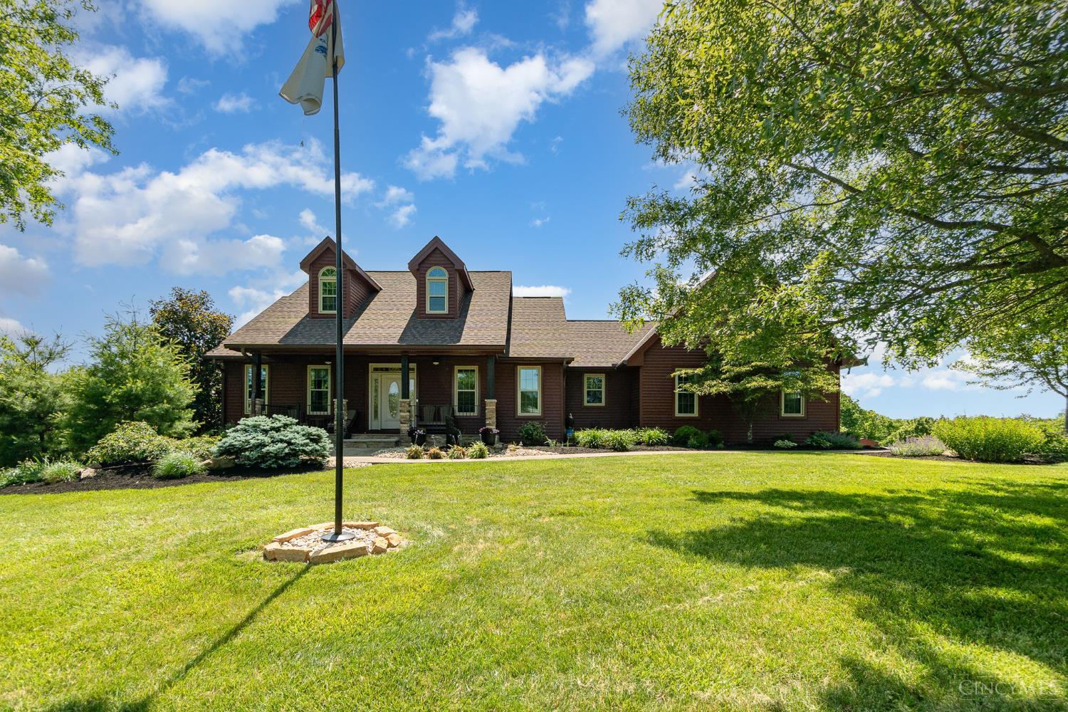 7621 White Swan Road