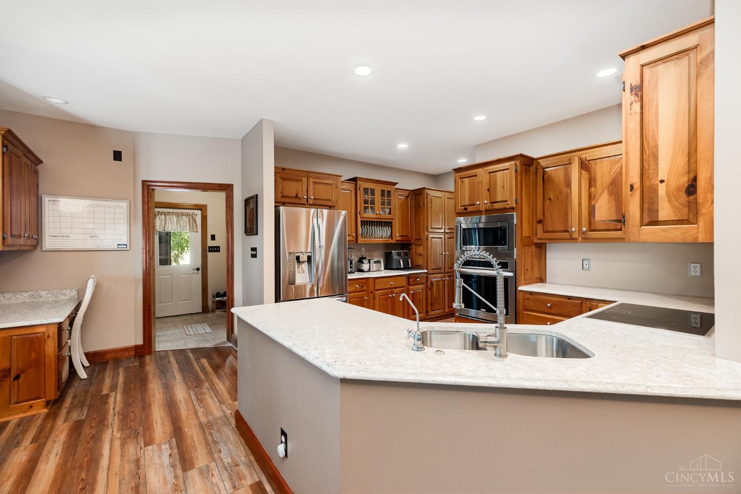 7621 White Swan Road