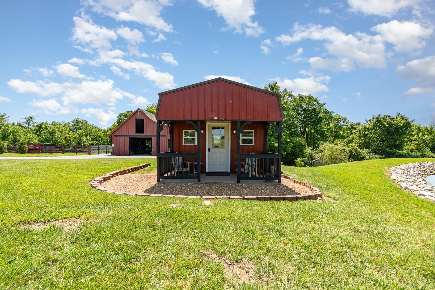 7621 White Swan Road