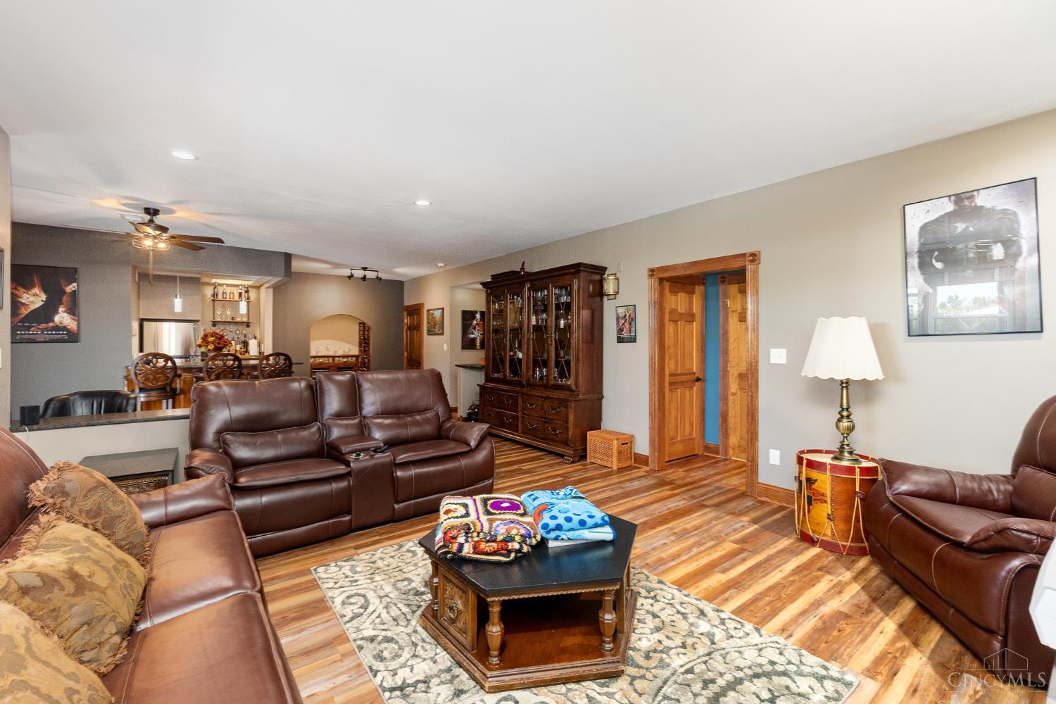 7621 White Swan Road