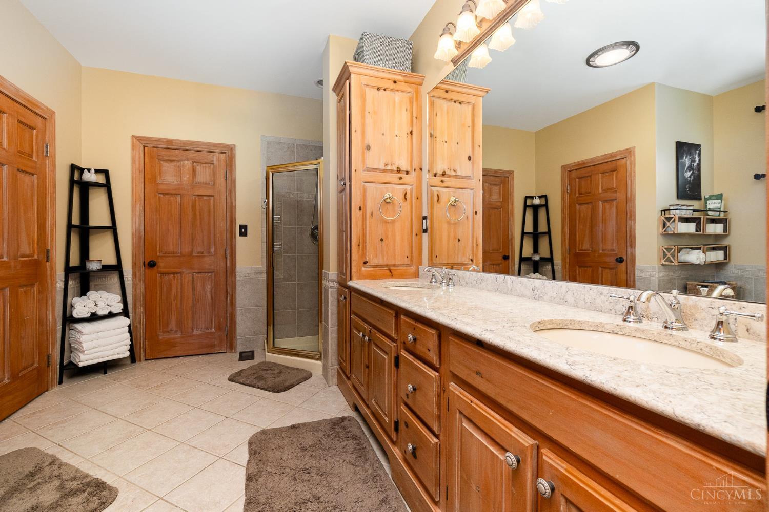 7621 White Swan Road