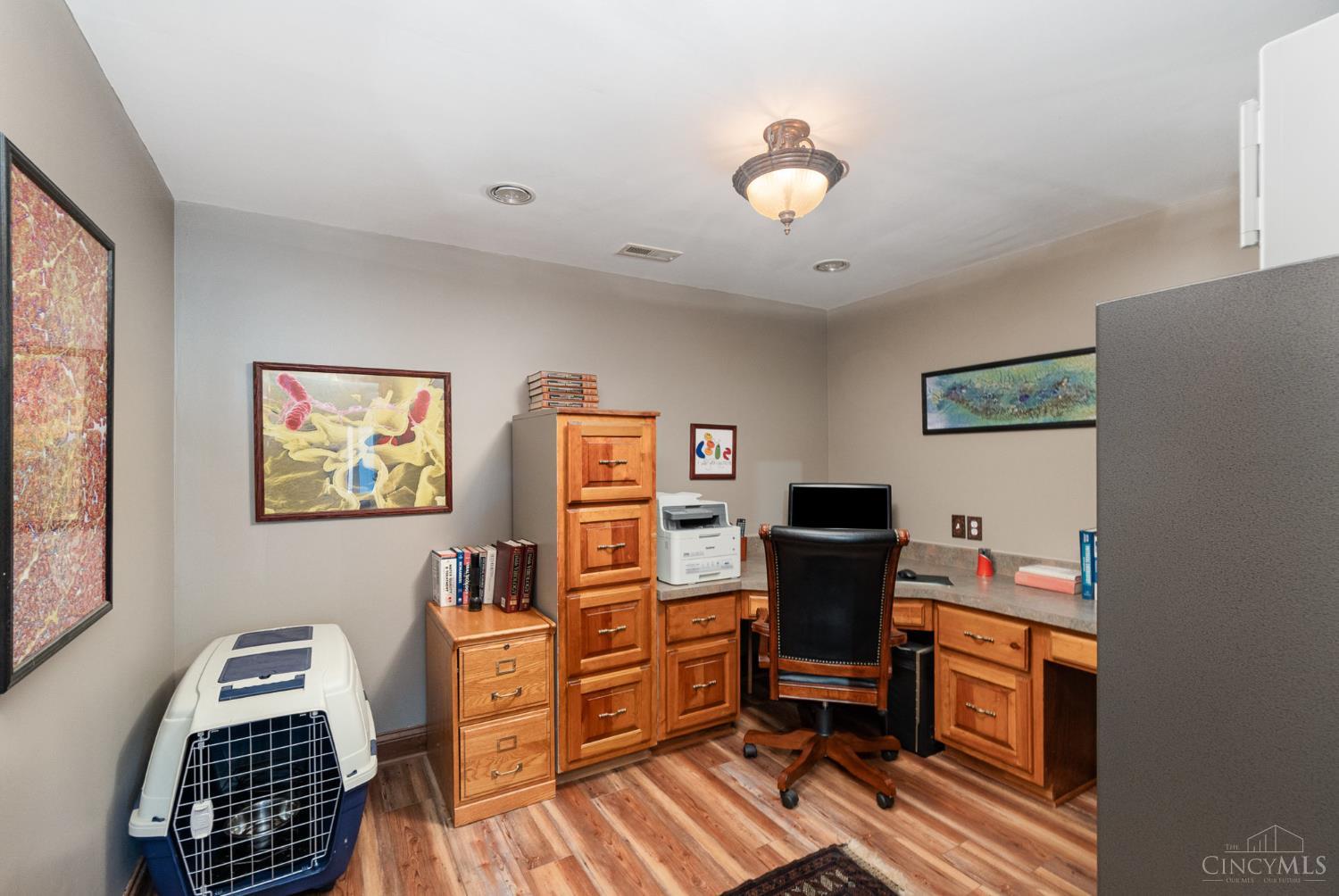 7621 White Swan Road