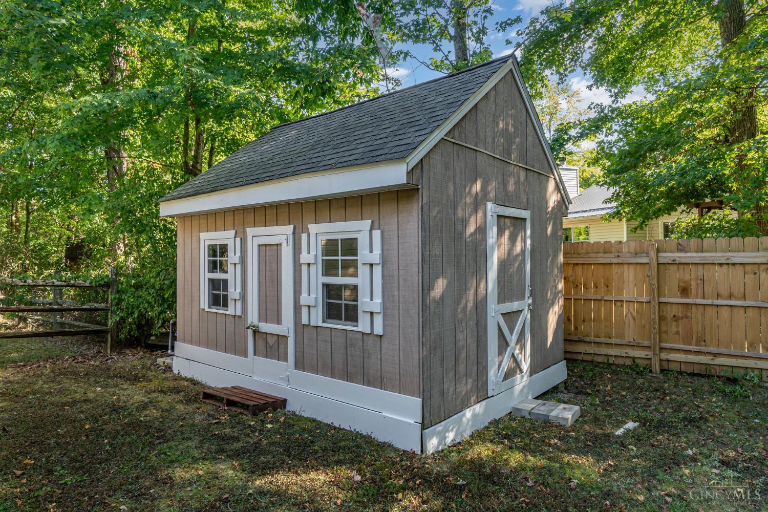 109 Adkins Place