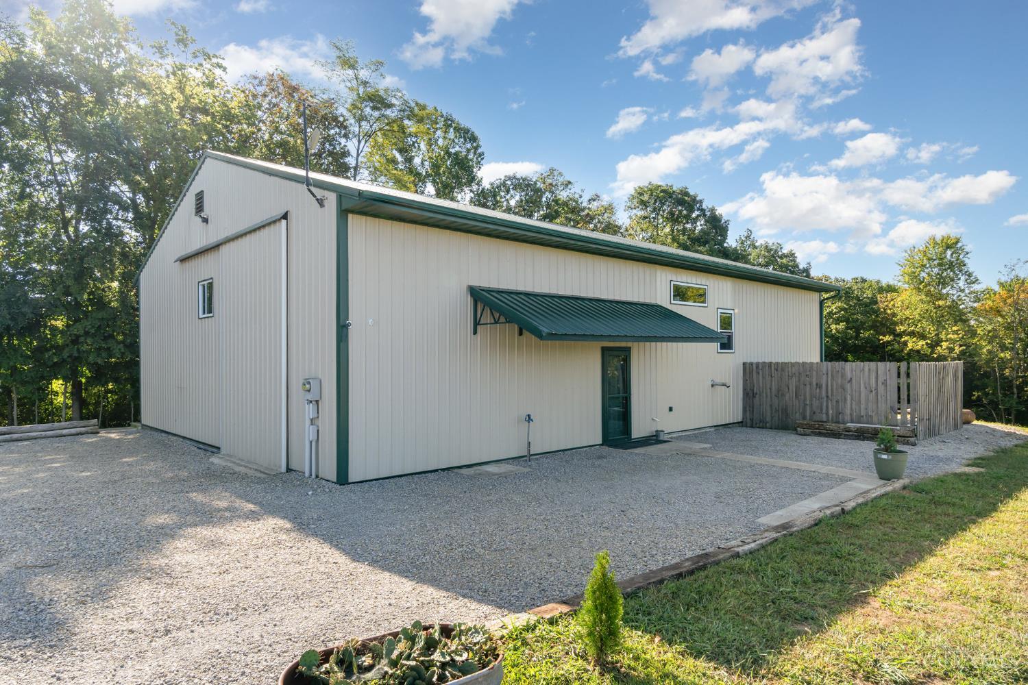 7400 E New Market Road