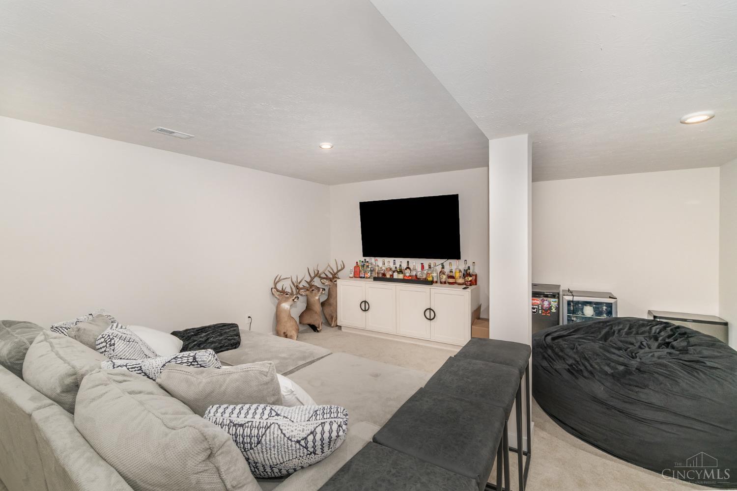 2532 Streamside Drive