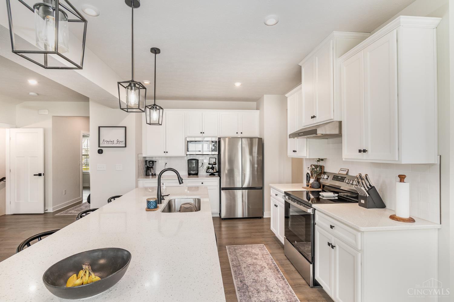 2532 Streamside Drive