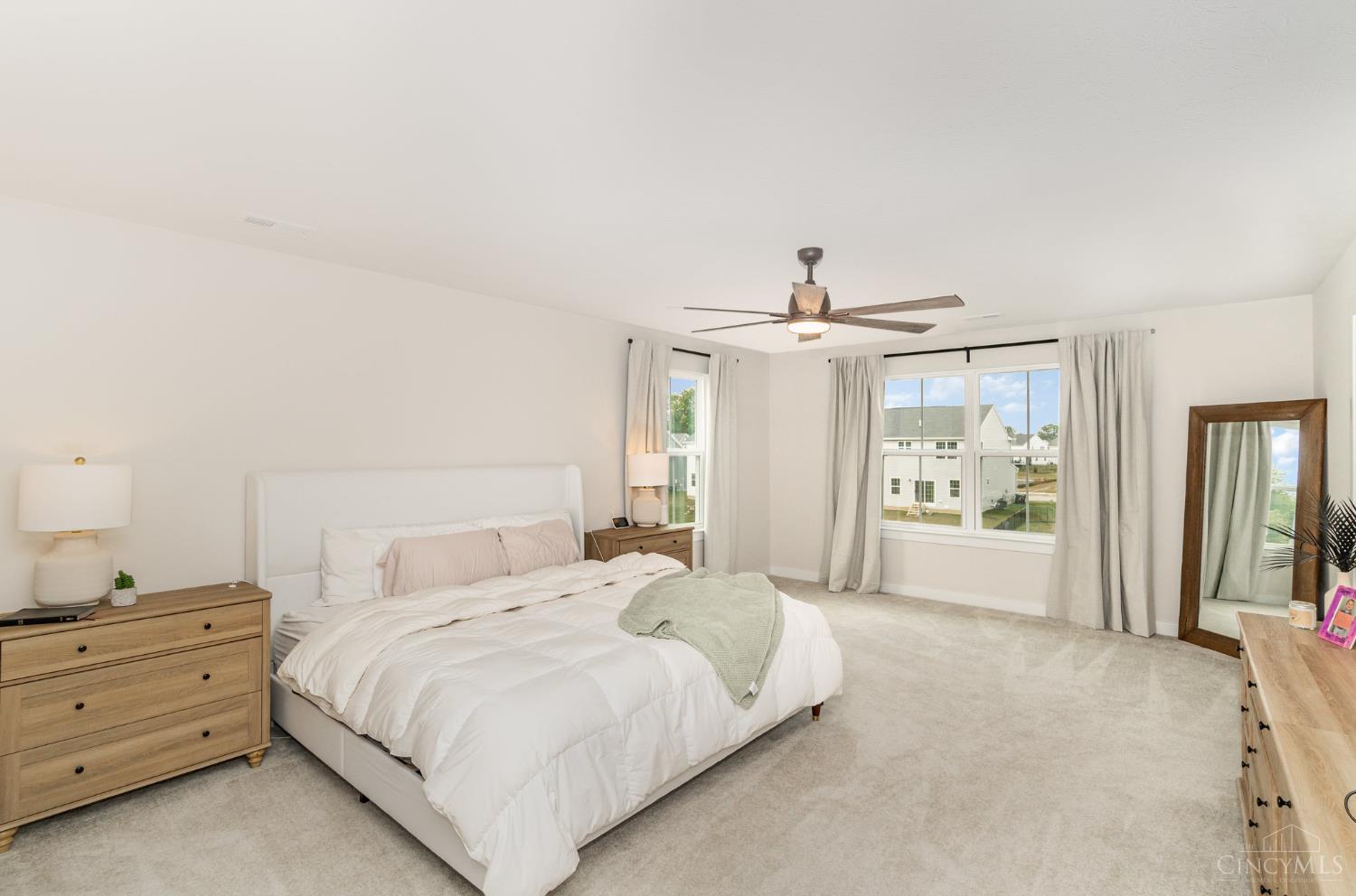 2532 Streamside Drive