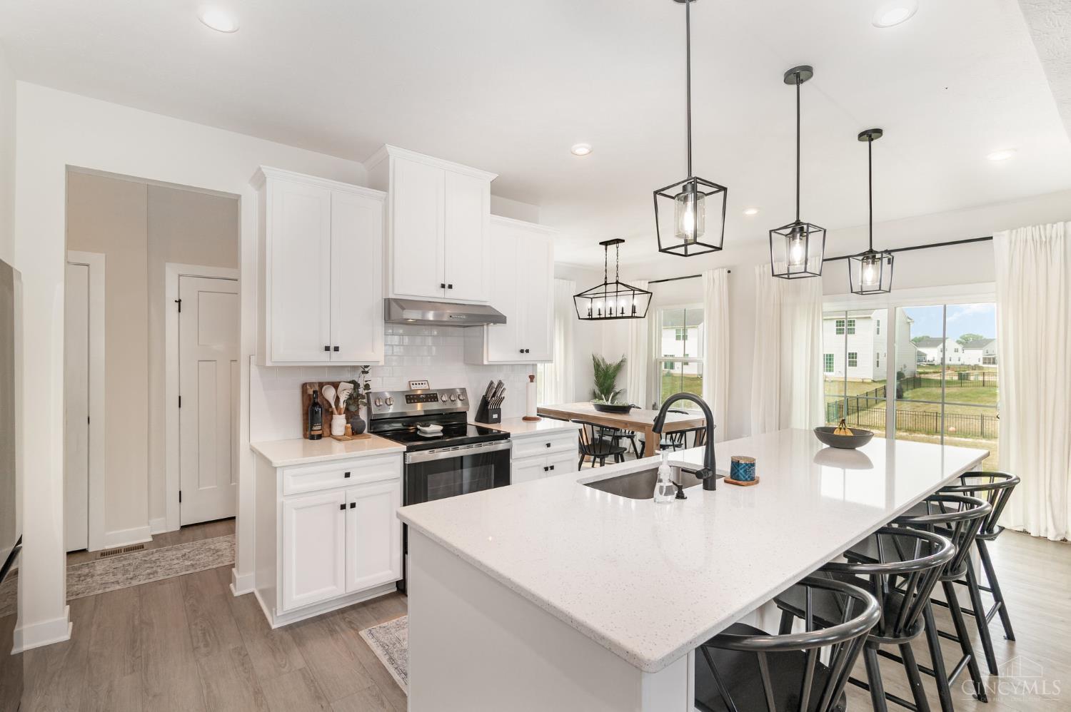 2532 Streamside Drive