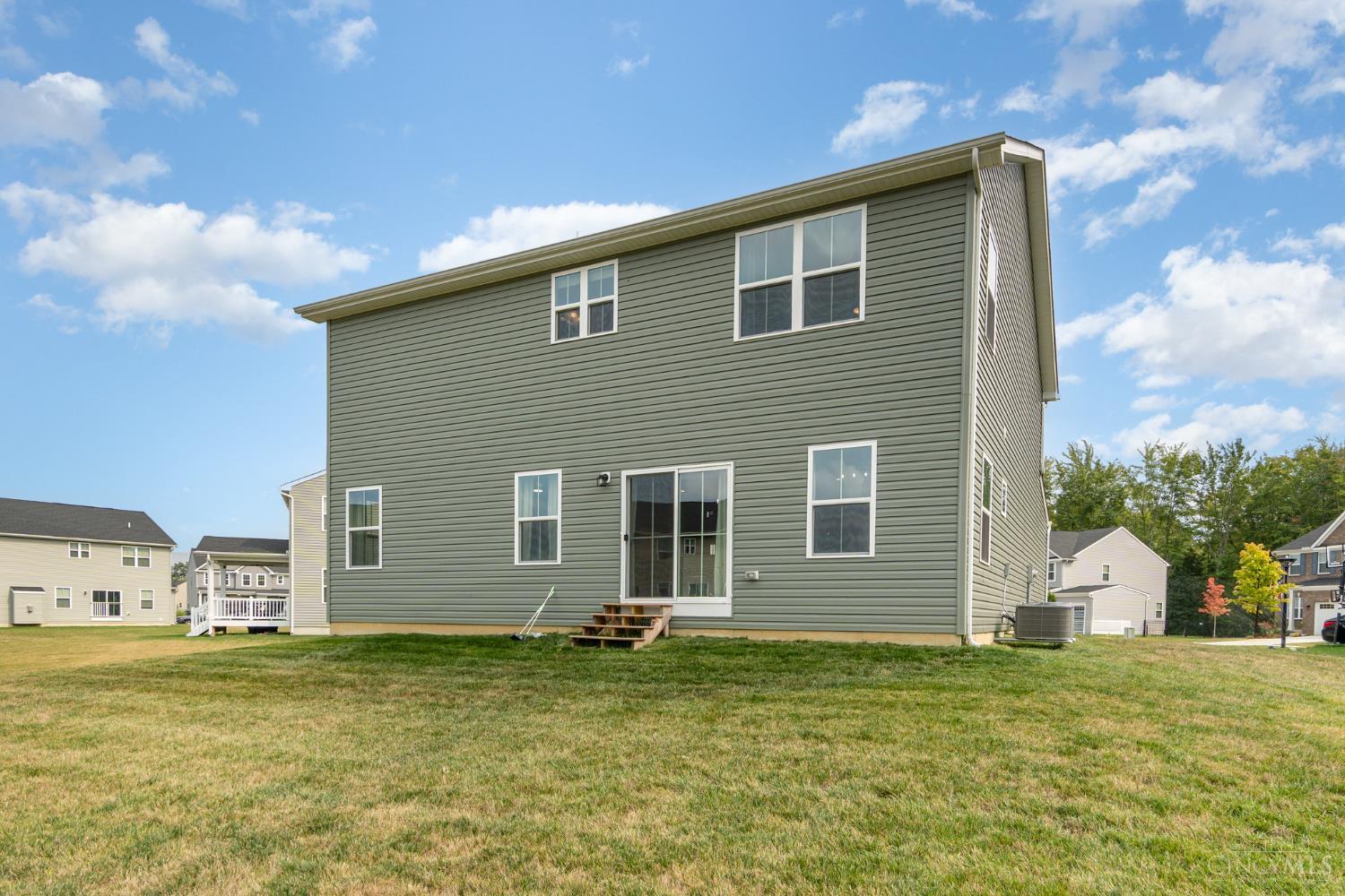 2532 Streamside Drive