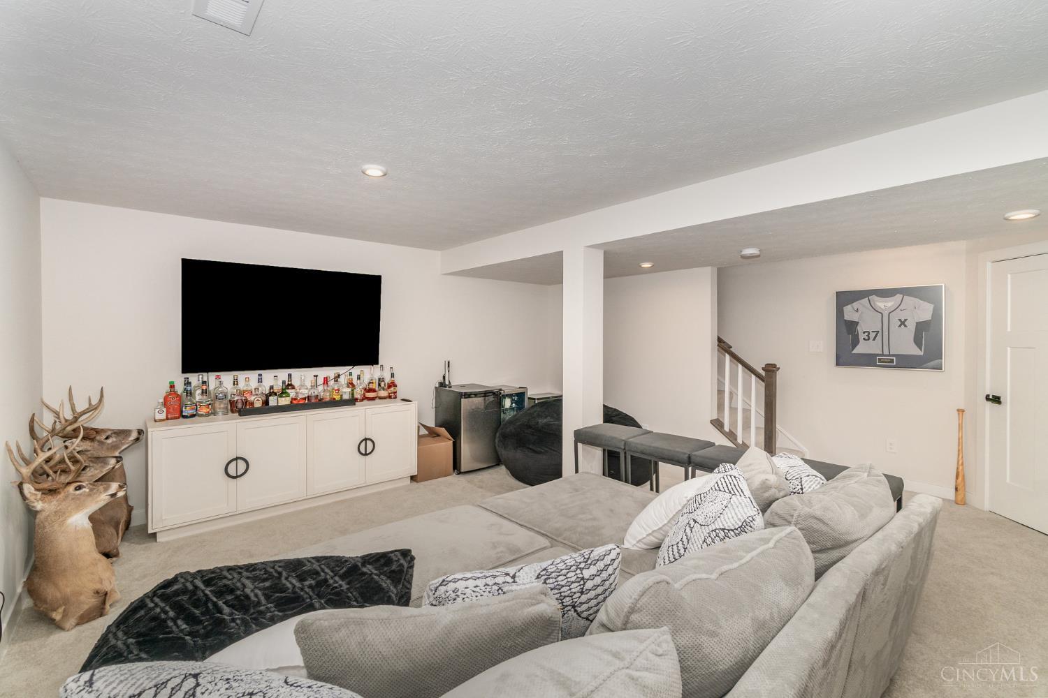 2532 Streamside Drive