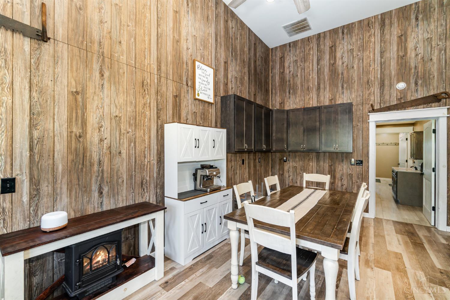6024 Cahall School House Road