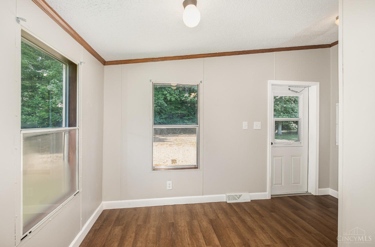 13602 Robbins Road