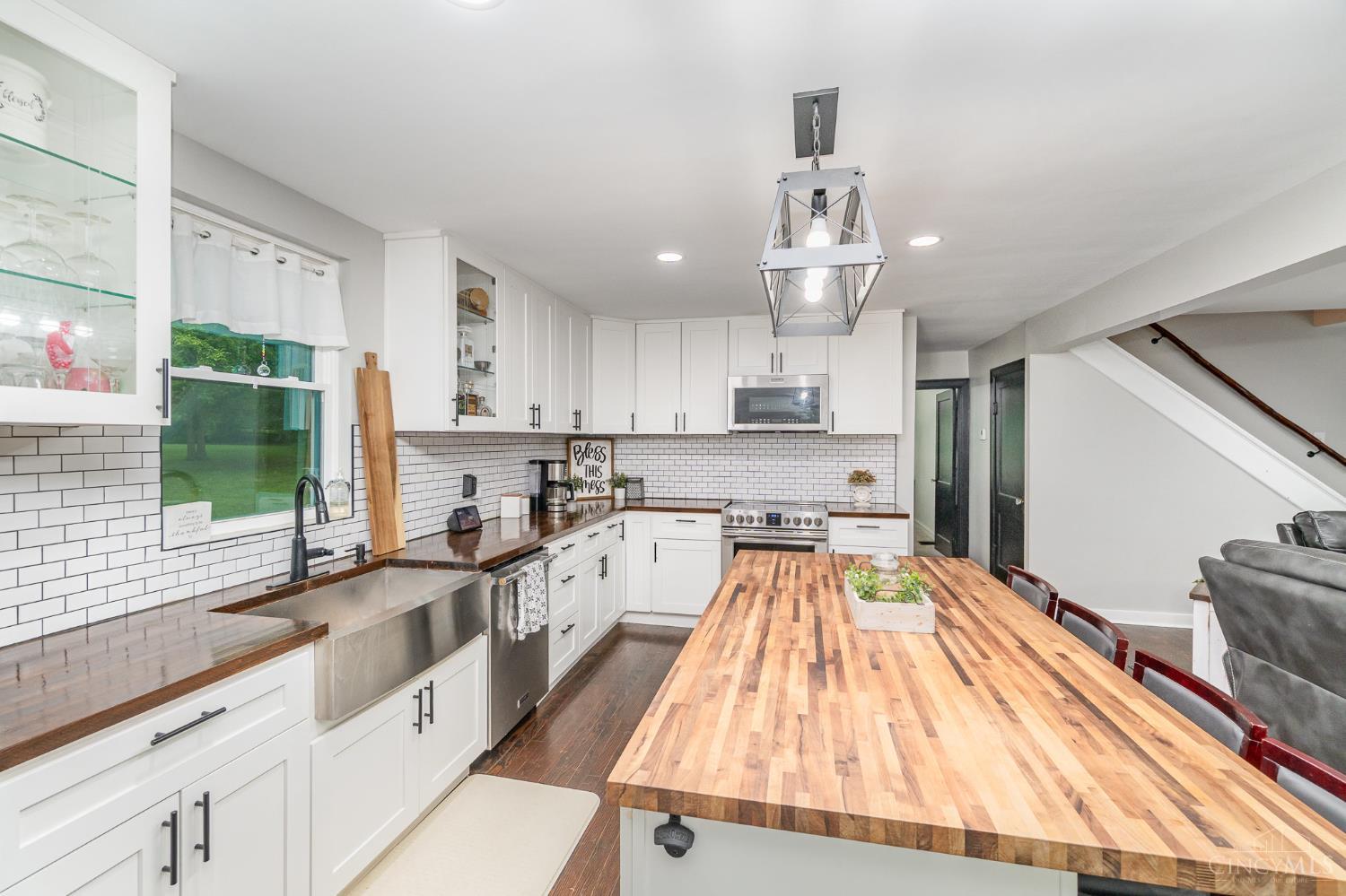 3371 Cole Road