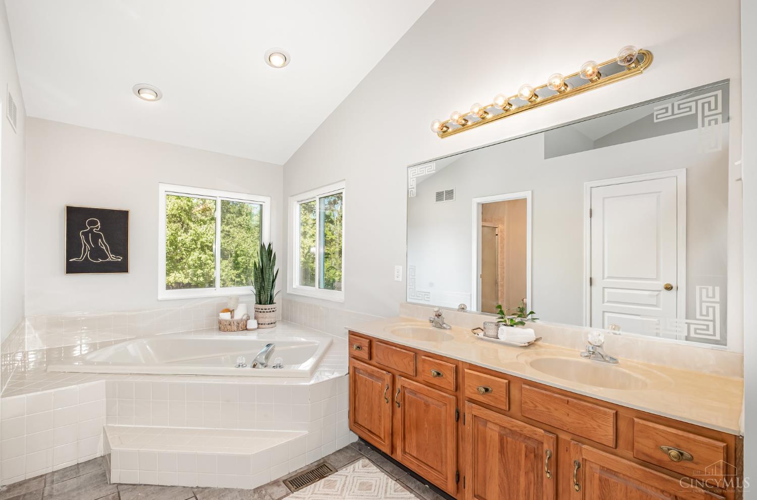 864 Tall Trees Drive