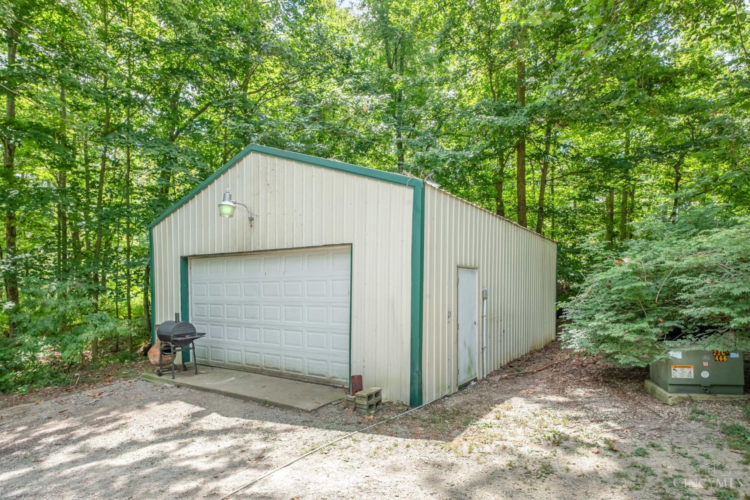 2724 Lucas Road