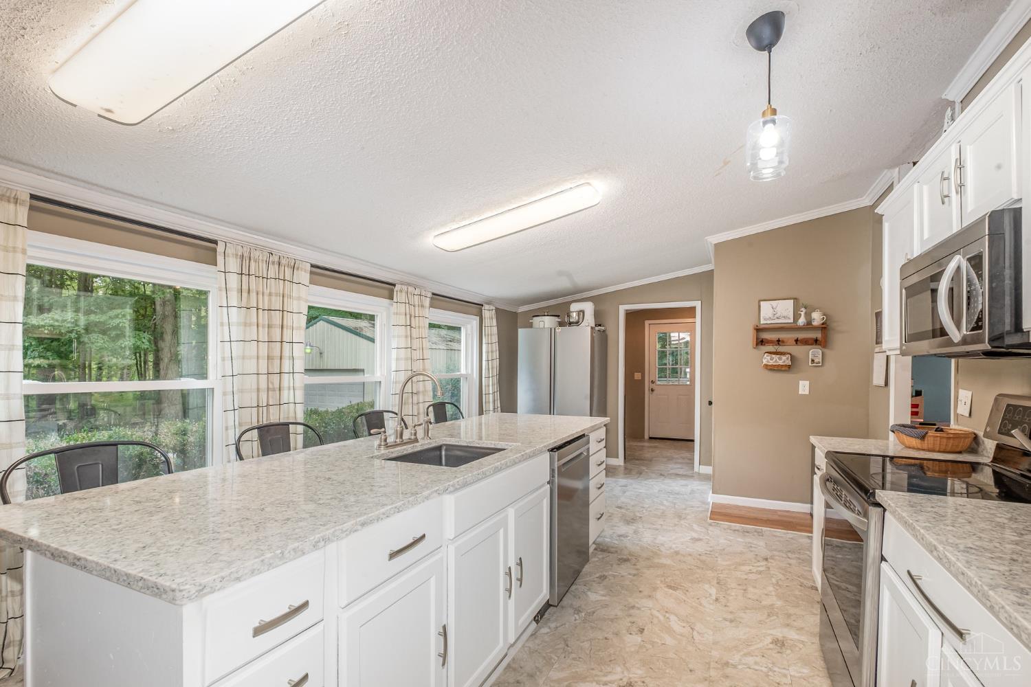 2724 Lucas Road