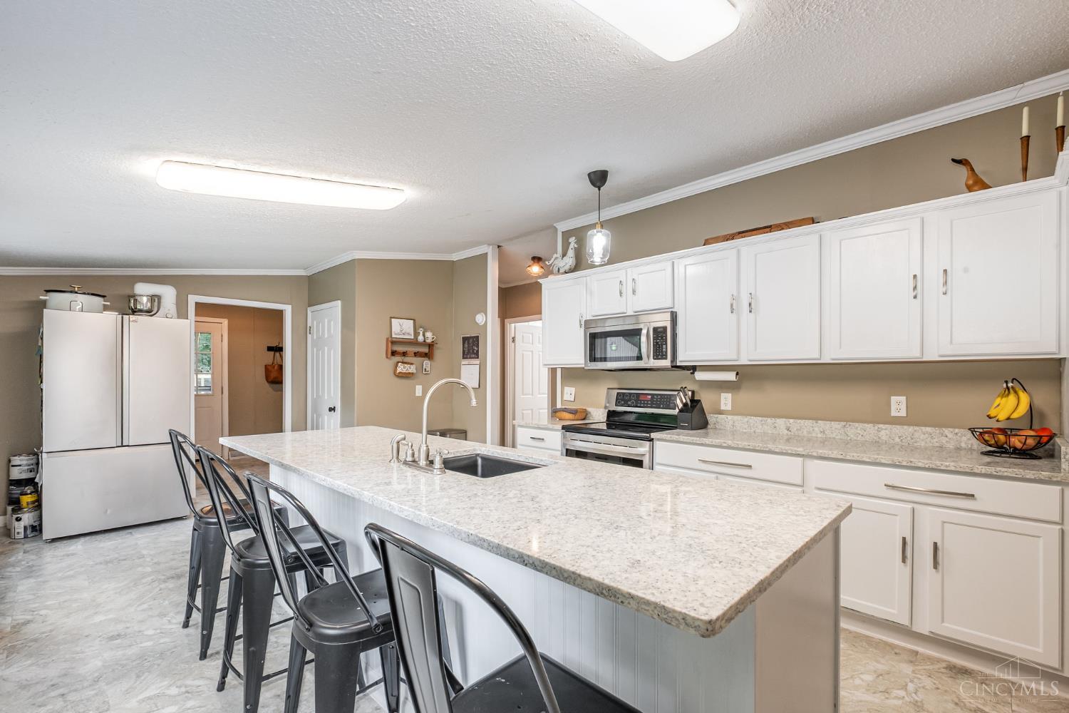 2724 Lucas Road