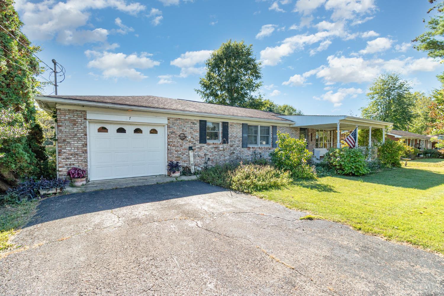 27 Marilyn Drive