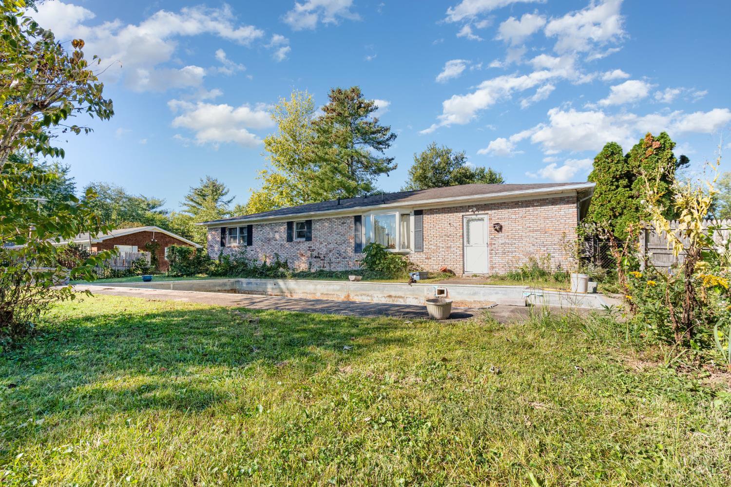 27 Marilyn Drive
