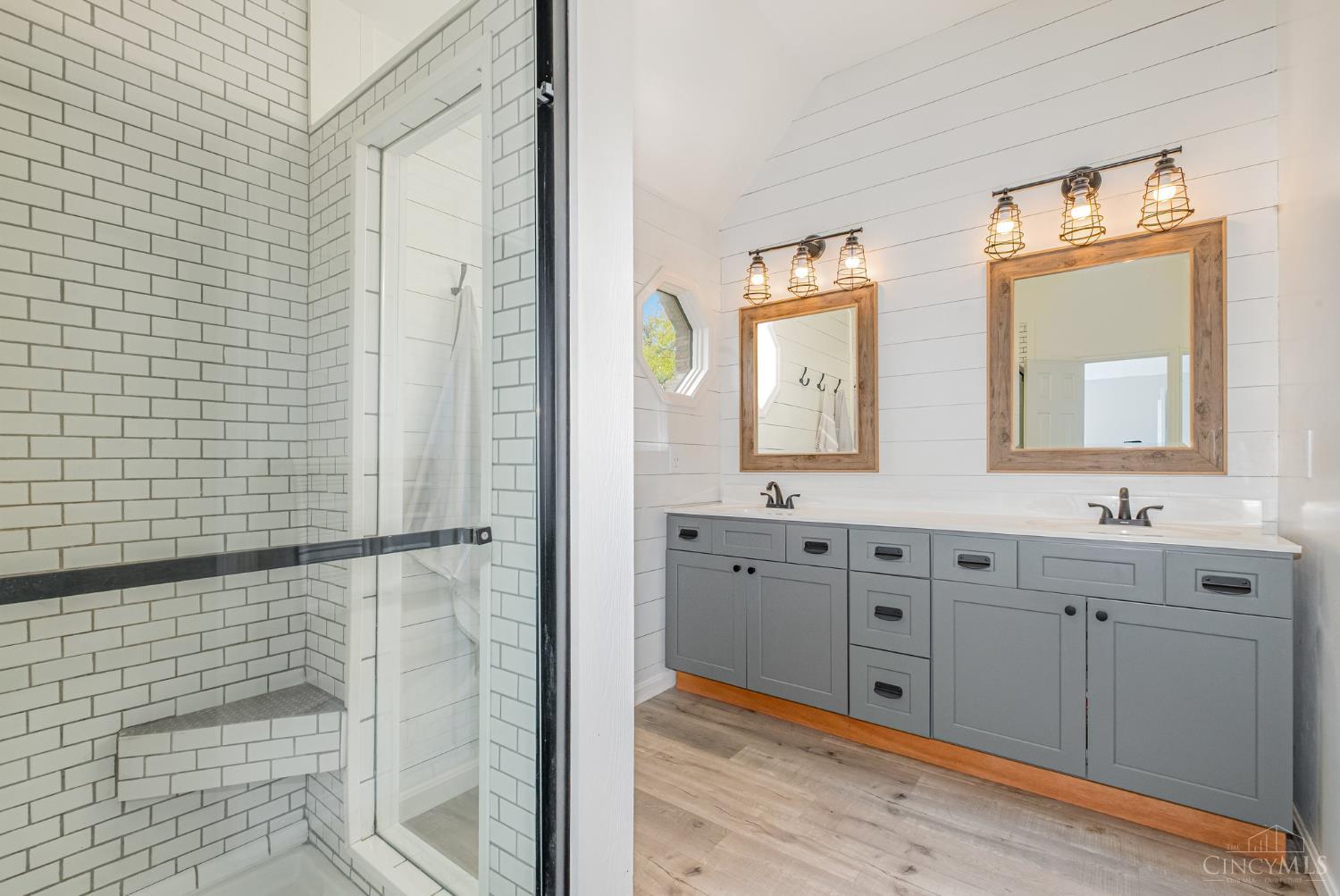 1477 Indian Ridge Trail