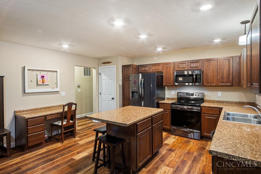 1119 Grants Pass Drive