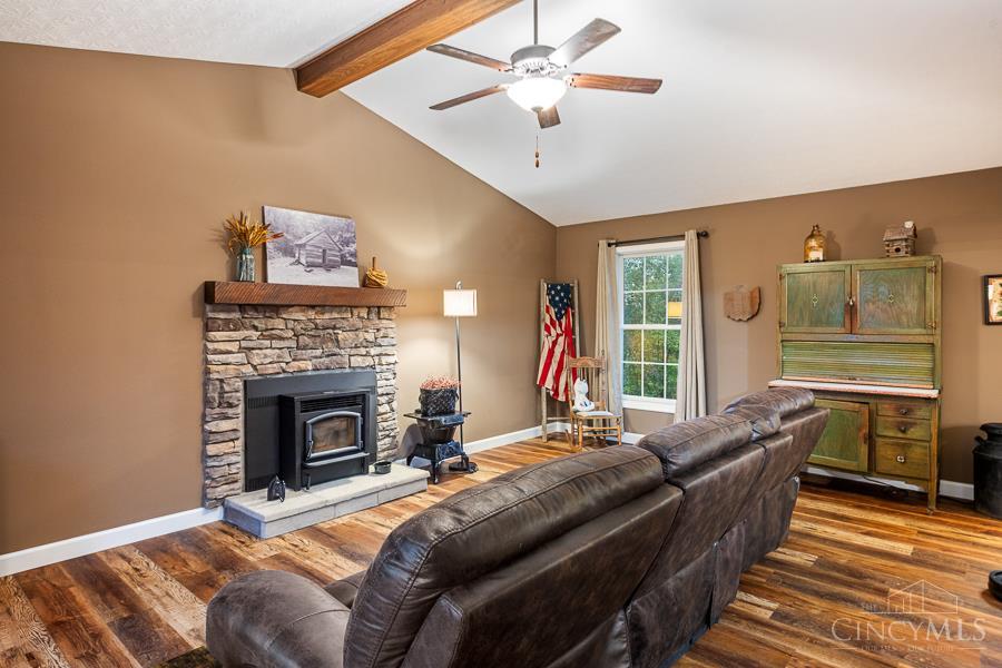 1119 Grants Pass Drive