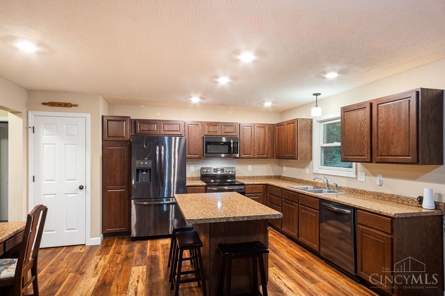 1119 Grants Pass Drive