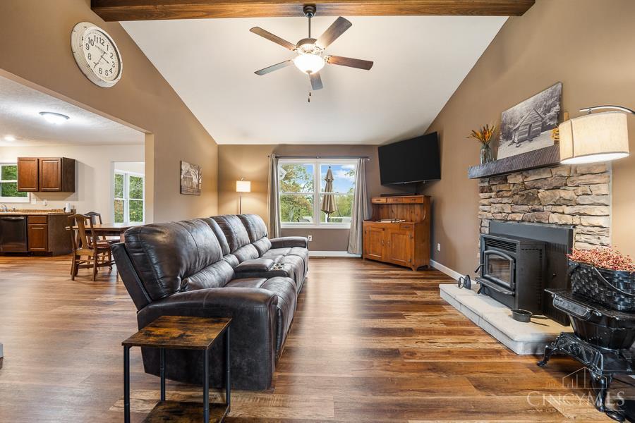 1119 Grants Pass Drive