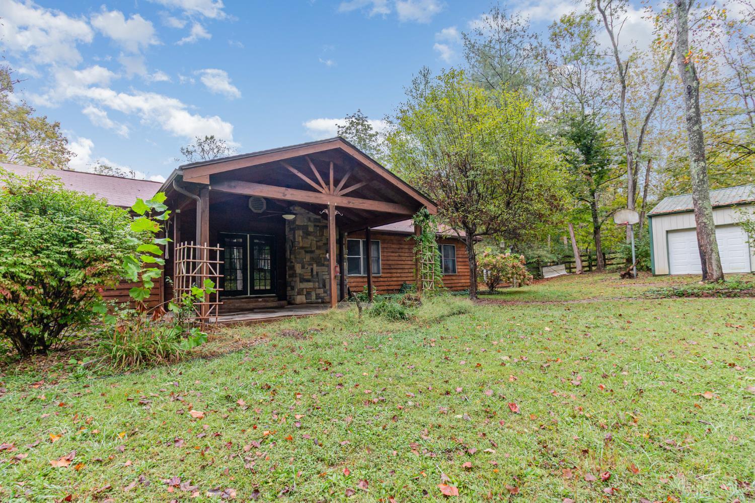 3685 Happy Hollow Road