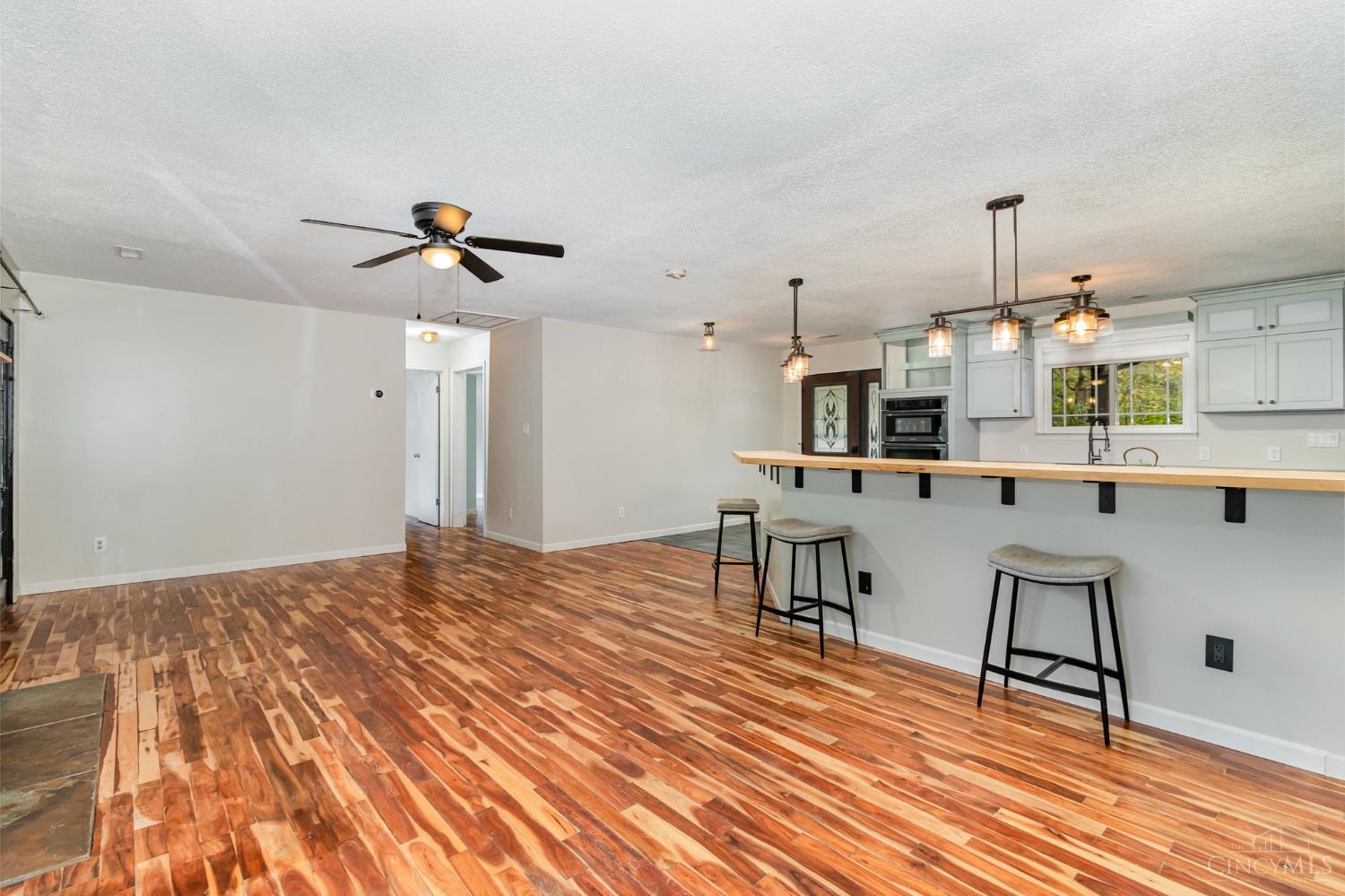 3685 Happy Hollow Road